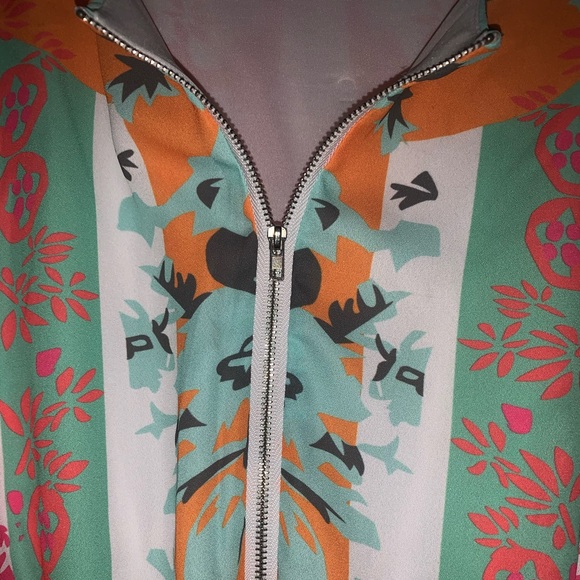 Spring romper with pockets! - Picture 2 of 4